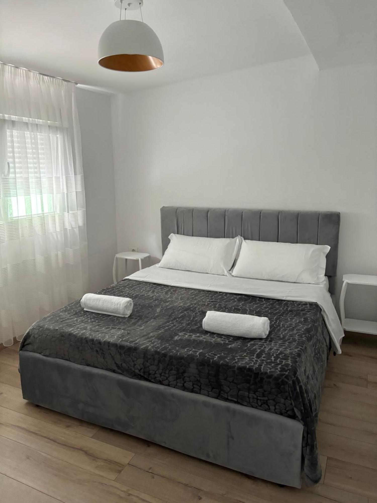 טיראנה Vacation Studio By Andrea מראה חיצוני תמונה
